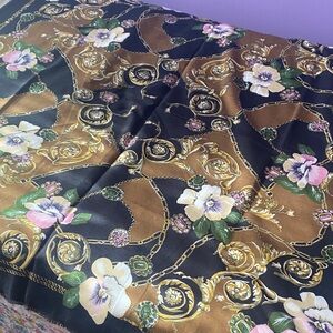 Vintage Baroque Style Square Scarf
